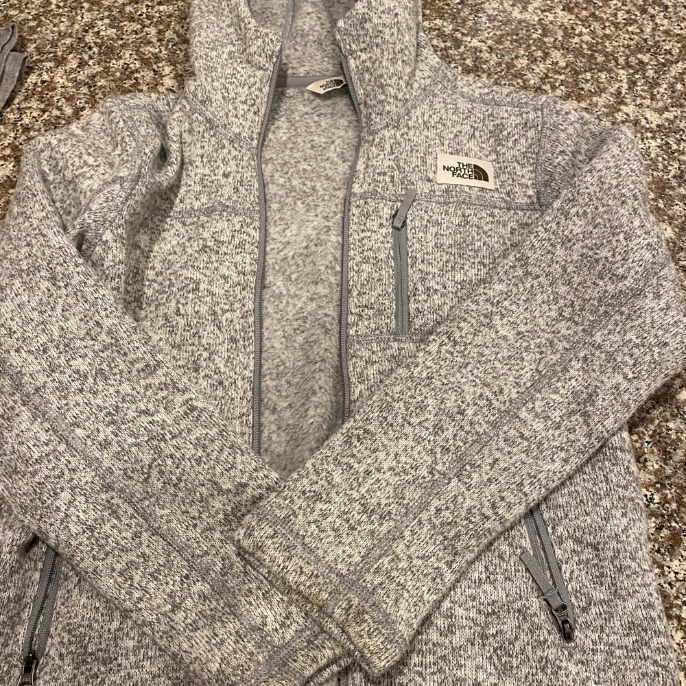 North face boys jacket. Size 7/8.